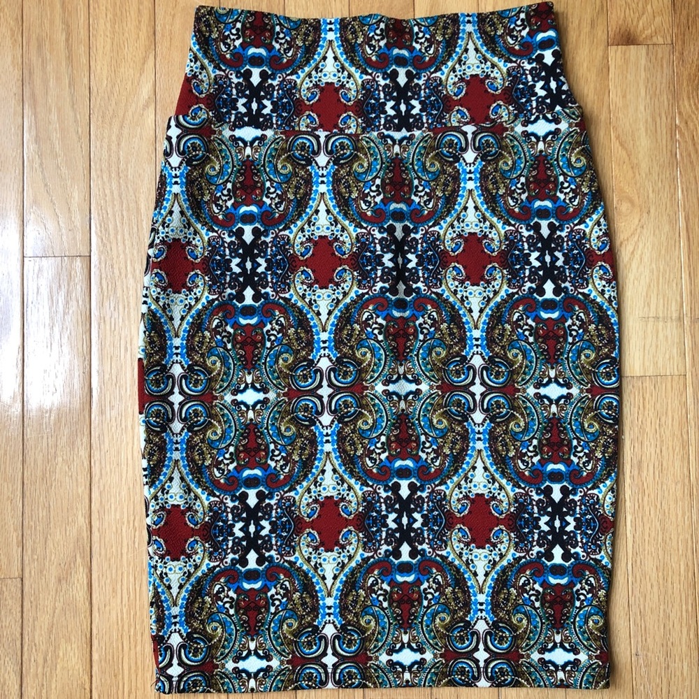 LuLaRoe Cassie Skirt Infinity Scarf